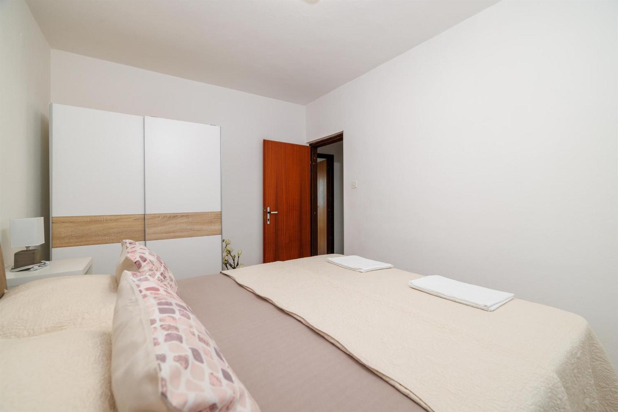 Apartments Buneta Цриквеница Экстерьер фото